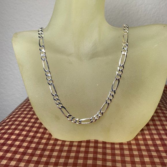 NEW 18.1 grams (5mm) 20" Italian Figaro Chain Necklace in Sterling Silver - Picture 1 of 3